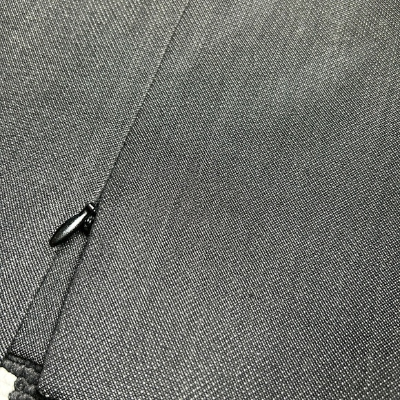 Gorgeous, ARMANI COLLEZIONI, zipper skirt!! - Picture 9 of 12